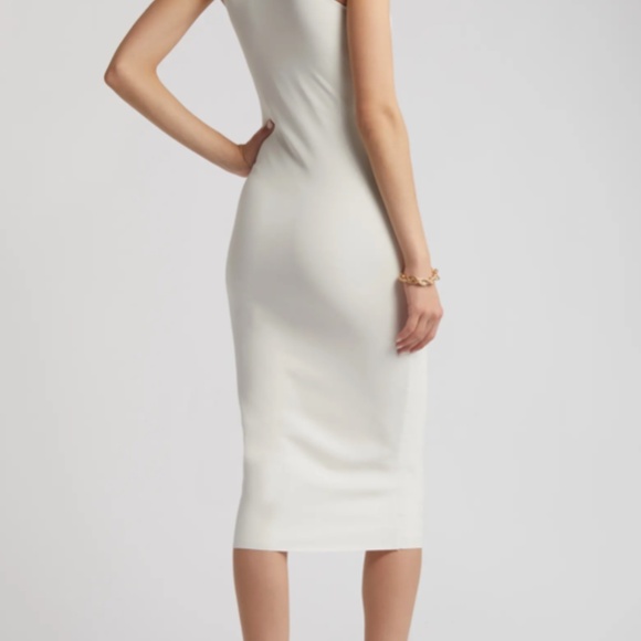 Smooth Edit Sleeveless Body-Con Midi Dress - Picture 6 of 8